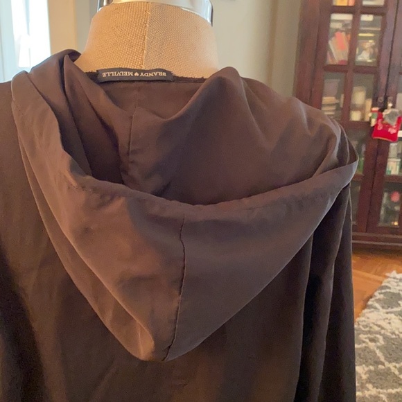 Brandy Melville Malibu logo great windbreaker jacket with hood. - Picture 8 of 10